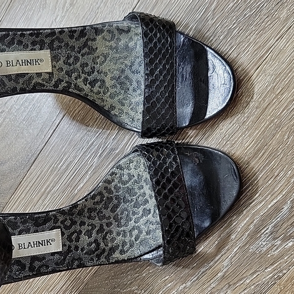 Manolo Blahnik 39.5 US 9.5\